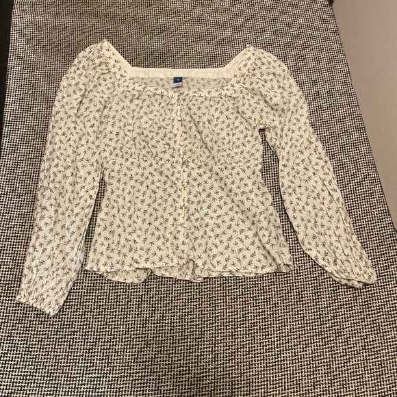 Old Navy Tops - Old Navy Puff Sleeve Smocked Blouse